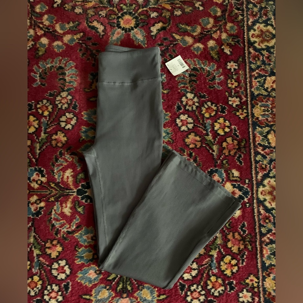 NWT! Cotton On Body Active Rib Kick Flare Cropped Legging Size S